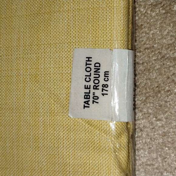 Lintex Danube 70" Round Tablecloth & 60x 84" Oblong - Picture 3 of 5